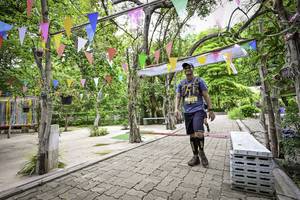 BIB: 85572
                            <button type="button" onclick="openModal(4380942)" class="btn btn-primary btn-sm float-right btn-popup" data-toggle="modal" data-target=".modal-high-quality">
                        <i class="fas fa-shopping-cart"></i> Add to Cart
                    </button>
                                            <button type="button" onclick="isThisMe(4380942, true)" class="btn btn-success btn-sm float-right btn-popup btn-isme hidden" data-toggle="tooltip" data-placement="bottom" title="นี่คือรูปของคุณใช่ไหม คลิกที่นี่เพื่อเอาเข้าอัลบั้ม">
                        <i class="fas fa-plus"></i> Add to album
                    </button>
                    <button type="button" onclick="isThisMe(4380942, false)" class="btn btn-warning btn-sm float-right btn-popup btn-isnotme hidden">
                        <i class="fas fa-ban"></i> Remove from album
                    </button>