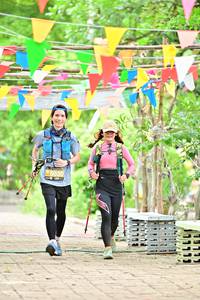 BIB: 5030
                            <button type="button" onclick="openModal(4332204)" class="btn btn-primary btn-sm float-right btn-popup" data-toggle="modal" data-target=".modal-high-quality">
                        <i class="fas fa-shopping-cart"></i> Add to Cart
                    </button>
                                            <button type="button" onclick="isThisMe(4332204, true)" class="btn btn-success btn-sm float-right btn-popup btn-isme hidden" data-toggle="tooltip" data-placement="bottom" title="นี่คือรูปของคุณใช่ไหม คลิกที่นี่เพื่อเอาเข้าอัลบั้ม">
                        <i class="fas fa-plus"></i> Add to album
                    </button>
                    <button type="button" onclick="isThisMe(4332204, false)" class="btn btn-warning btn-sm float-right btn-popup btn-isnotme hidden">
                        <i class="fas fa-ban"></i> Remove from album
                    </button>