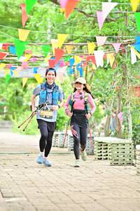 BIB: 5030
                            <button type="button" onclick="openModal(4332196)" class="btn btn-primary btn-sm float-right btn-popup" data-toggle="modal" data-target=".modal-high-quality">
                        <i class="fas fa-shopping-cart"></i> Add to Cart
                    </button>
                                            <button type="button" onclick="isThisMe(4332196, true)" class="btn btn-success btn-sm float-right btn-popup btn-isme hidden" data-toggle="tooltip" data-placement="bottom" title="นี่คือรูปของคุณใช่ไหม คลิกที่นี่เพื่อเอาเข้าอัลบั้ม">
                        <i class="fas fa-plus"></i> Add to album
                    </button>
                    <button type="button" onclick="isThisMe(4332196, false)" class="btn btn-warning btn-sm float-right btn-popup btn-isnotme hidden">
                        <i class="fas fa-ban"></i> Remove from album
                    </button>