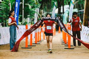 BIB: 100, 1003
                            <button type="button" onclick="openModal(21996419)" class="btn btn-primary btn-sm float-right btn-popup" data-toggle="modal" data-target=".modal-high-quality">
                        <i class="fas fa-shopping-cart"></i> Add to Cart
                    </button>
                                            <button type="button" onclick="isThisMe(21996419, true)" class="btn btn-success btn-sm float-right btn-popup btn-isme hidden" data-toggle="tooltip" data-placement="bottom" title="นี่คือรูปของคุณใช่ไหม คลิกที่นี่เพื่อเอาเข้าอัลบั้ม">
                        <i class="fas fa-plus"></i> Add to album
                    </button>
                    <button type="button" onclick="isThisMe(21996419, false)" class="btn btn-warning btn-sm float-right btn-popup btn-isnotme hidden">
                        <i class="fas fa-ban"></i> Remove from album
                    </button>