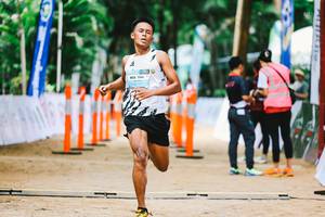 BIB: 1144
                            <button type="button" onclick="openModal(21996672)" class="btn btn-primary btn-sm float-right btn-popup" data-toggle="modal" data-target=".modal-high-quality">
                        <i class="fas fa-shopping-cart"></i> Add to Cart
                    </button>
                                            <button type="button" onclick="isThisMe(21996672, true)" class="btn btn-success btn-sm float-right btn-popup btn-isme hidden" data-toggle="tooltip" data-placement="bottom" title="นี่คือรูปของคุณใช่ไหม คลิกที่นี่เพื่อเอาเข้าอัลบั้ม">
                        <i class="fas fa-plus"></i> Add to album
                    </button>
                    <button type="button" onclick="isThisMe(21996672, false)" class="btn btn-warning btn-sm float-right btn-popup btn-isnotme hidden">
                        <i class="fas fa-ban"></i> Remove from album
                    </button>