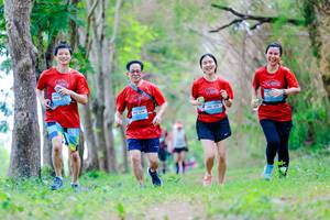 BIB: 1238
                            <button type="button" onclick="openModal(22105918)" class="btn btn-primary btn-sm float-right btn-popup" data-toggle="modal" data-target=".modal-high-quality">
                        <i class="fas fa-shopping-cart"></i> Add to Cart
                    </button>
                                            <button type="button" onclick="isThisMe(22105918, true)" class="btn btn-success btn-sm float-right btn-popup btn-isme hidden" data-toggle="tooltip" data-placement="bottom" title="นี่คือรูปของคุณใช่ไหม คลิกที่นี่เพื่อเอาเข้าอัลบั้ม">
                        <i class="fas fa-plus"></i> Add to album
                    </button>
                    <button type="button" onclick="isThisMe(22105918, false)" class="btn btn-warning btn-sm float-right btn-popup btn-isnotme hidden">
                        <i class="fas fa-ban"></i> Remove from album
                    </button>