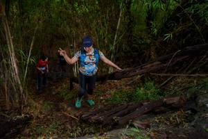 BIB: 1299
                            <button type="button" onclick="openModal(22024456)" class="btn btn-primary btn-sm float-right btn-popup" data-toggle="modal" data-target=".modal-high-quality">
                        <i class="fas fa-shopping-cart"></i> Add to Cart
                    </button>
                                            <button type="button" onclick="isThisMe(22024456, true)" class="btn btn-success btn-sm float-right btn-popup btn-isme hidden" data-toggle="tooltip" data-placement="bottom" title="นี่คือรูปของคุณใช่ไหม คลิกที่นี่เพื่อเอาเข้าอัลบั้ม">
                        <i class="fas fa-plus"></i> Add to album
                    </button>
                    <button type="button" onclick="isThisMe(22024456, false)" class="btn btn-warning btn-sm float-right btn-popup btn-isnotme hidden">
                        <i class="fas fa-ban"></i> Remove from album
                    </button>