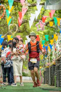 BIB: 5043
                            <button type="button" onclick="openModal(22010378)" class="btn btn-primary btn-sm float-right btn-popup" data-toggle="modal" data-target=".modal-high-quality">
                        <i class="fas fa-shopping-cart"></i> Add to Cart
                    </button>
                                            <button type="button" onclick="isThisMe(22010378, true)" class="btn btn-success btn-sm float-right btn-popup btn-isme hidden" data-toggle="tooltip" data-placement="bottom" title="นี่คือรูปของคุณใช่ไหม คลิกที่นี่เพื่อเอาเข้าอัลบั้ม">
                        <i class="fas fa-plus"></i> Add to album
                    </button>
                    <button type="button" onclick="isThisMe(22010378, false)" class="btn btn-warning btn-sm float-right btn-popup btn-isnotme hidden">
                        <i class="fas fa-ban"></i> Remove from album
                    </button>