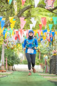 BIB: 2005
                            <button type="button" onclick="openModal(22008441)" class="btn btn-primary btn-sm float-right btn-popup" data-toggle="modal" data-target=".modal-high-quality">
                        <i class="fas fa-shopping-cart"></i> Add to Cart
                    </button>
                                            <button type="button" onclick="isThisMe(22008441, true)" class="btn btn-success btn-sm float-right btn-popup btn-isme hidden" data-toggle="tooltip" data-placement="bottom" title="นี่คือรูปของคุณใช่ไหม คลิกที่นี่เพื่อเอาเข้าอัลบั้ม">
                        <i class="fas fa-plus"></i> Add to album
                    </button>
                    <button type="button" onclick="isThisMe(22008441, false)" class="btn btn-warning btn-sm float-right btn-popup btn-isnotme hidden">
                        <i class="fas fa-ban"></i> Remove from album
                    </button>