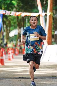 BIB: 1186, 100
                            <button type="button" onclick="openModal(24983192)" class="btn btn-primary btn-sm float-right btn-popup" data-toggle="modal" data-target=".modal-high-quality">
                        <i class="fas fa-shopping-cart"></i> Add to Cart
                    </button>
                                            <button type="button" onclick="isThisMe(24983192, true)" class="btn btn-success btn-sm float-right btn-popup btn-isme hidden" data-toggle="tooltip" data-placement="bottom" title="นี่คือรูปของคุณใช่ไหม คลิกที่นี่เพื่อเอาเข้าอัลบั้ม">
                        <i class="fas fa-plus"></i> Add to album
                    </button>
                    <button type="button" onclick="isThisMe(24983192, false)" class="btn btn-warning btn-sm float-right btn-popup btn-isnotme hidden">
                        <i class="fas fa-ban"></i> Remove from album
                    </button>