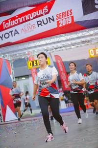 BIB: 2019, 750, 7253, 6231
                            <button type="button" onclick="openModal(6601101)" class="btn btn-primary btn-sm float-right btn-popup" data-toggle="modal" data-target=".modal-high-quality">
                        <i class="fas fa-shopping-cart"></i> Add to Cart
                    </button>
                                            <button type="button" onclick="isThisMe(6601101, true)" class="btn btn-success btn-sm float-right btn-popup btn-isme hidden" data-toggle="tooltip" data-placement="bottom" title="นี่คือรูปของคุณใช่ไหม คลิกที่นี่เพื่อเอาเข้าอัลบั้ม">
                        <i class="fas fa-plus"></i> Add to album
                    </button>
                    <button type="button" onclick="isThisMe(6601101, false)" class="btn btn-warning btn-sm float-right btn-popup btn-isnotme hidden">
                        <i class="fas fa-ban"></i> Remove from album
                    </button>