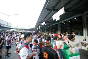 BIB: 
                            <button type="button" onclick="openModal(6599950)" class="btn btn-primary btn-sm float-right btn-popup" data-toggle="modal" data-target=".modal-high-quality">
                        <i class="fas fa-shopping-cart"></i> Add to Cart
                    </button>
                                            <button type="button" onclick="isThisMe(6599950, true)" class="btn btn-success btn-sm float-right btn-popup btn-isme hidden" data-toggle="tooltip" data-placement="bottom" title="นี่คือรูปของคุณใช่ไหม คลิกที่นี่เพื่อเอาเข้าอัลบั้ม">
                        <i class="fas fa-plus"></i> Add to album
                    </button>
                    <button type="button" onclick="isThisMe(6599950, false)" class="btn btn-warning btn-sm float-right btn-popup btn-isnotme hidden">
                        <i class="fas fa-ban"></i> Remove from album
                    </button>