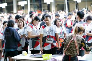 BIB: 6046
                            <button type="button" onclick="openModal(6600035)" class="btn btn-primary btn-sm float-right btn-popup" data-toggle="modal" data-target=".modal-high-quality">
                        <i class="fas fa-shopping-cart"></i> Add to Cart
                    </button>
                                            <button type="button" onclick="isThisMe(6600035, true)" class="btn btn-success btn-sm float-right btn-popup btn-isme hidden" data-toggle="tooltip" data-placement="bottom" title="นี่คือรูปของคุณใช่ไหม คลิกที่นี่เพื่อเอาเข้าอัลบั้ม">
                        <i class="fas fa-plus"></i> Add to album
                    </button>
                    <button type="button" onclick="isThisMe(6600035, false)" class="btn btn-warning btn-sm float-right btn-popup btn-isnotme hidden">
                        <i class="fas fa-ban"></i> Remove from album
                    </button>