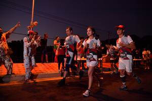 BIB: 2003, 2483, 
                            <button type="button" onclick="openModal(6606755)" class="btn btn-primary btn-sm float-right btn-popup" data-toggle="modal" data-target=".modal-high-quality">
                        <i class="fas fa-shopping-cart"></i> Add to Cart
                    </button>
                                            <button type="button" onclick="isThisMe(6606755, true)" class="btn btn-success btn-sm float-right btn-popup btn-isme hidden" data-toggle="tooltip" data-placement="bottom" title="นี่คือรูปของคุณใช่ไหม คลิกที่นี่เพื่อเอาเข้าอัลบั้ม">
                        <i class="fas fa-plus"></i> Add to album
                    </button>
                    <button type="button" onclick="isThisMe(6606755, false)" class="btn btn-warning btn-sm float-right btn-popup btn-isnotme hidden">
                        <i class="fas fa-ban"></i> Remove from album
                    </button>