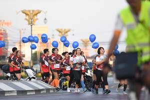 BIB: 2501
                            <button type="button" onclick="openModal(6604829)" class="btn btn-primary btn-sm float-right btn-popup" data-toggle="modal" data-target=".modal-high-quality">
                        <i class="fas fa-shopping-cart"></i> Add to Cart
                    </button>
                                            <button type="button" onclick="isThisMe(6604829, true)" class="btn btn-success btn-sm float-right btn-popup btn-isme hidden" data-toggle="tooltip" data-placement="bottom" title="นี่คือรูปของคุณใช่ไหม คลิกที่นี่เพื่อเอาเข้าอัลบั้ม">
                        <i class="fas fa-plus"></i> Add to album
                    </button>
                    <button type="button" onclick="isThisMe(6604829, false)" class="btn btn-warning btn-sm float-right btn-popup btn-isnotme hidden">
                        <i class="fas fa-ban"></i> Remove from album
                    </button>