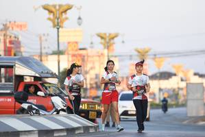 BIB: 254, 2500, 2559
                            <button type="button" onclick="openModal(6604821)" class="btn btn-primary btn-sm float-right btn-popup" data-toggle="modal" data-target=".modal-high-quality">
                        <i class="fas fa-shopping-cart"></i> Add to Cart
                    </button>
                                            <button type="button" onclick="isThisMe(6604821, true)" class="btn btn-success btn-sm float-right btn-popup btn-isme hidden" data-toggle="tooltip" data-placement="bottom" title="นี่คือรูปของคุณใช่ไหม คลิกที่นี่เพื่อเอาเข้าอัลบั้ม">
                        <i class="fas fa-plus"></i> Add to album
                    </button>
                    <button type="button" onclick="isThisMe(6604821, false)" class="btn btn-warning btn-sm float-right btn-popup btn-isnotme hidden">
                        <i class="fas fa-ban"></i> Remove from album
                    </button>