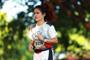 BIB: 5178
                            <button type="button" onclick="openModal(6173625)" class="btn btn-primary btn-sm float-right btn-popup" data-toggle="modal" data-target=".modal-high-quality">
                        <i class="fas fa-shopping-cart"></i> Add to Cart
                    </button>
                                            <button type="button" onclick="isThisMe(6173625, true)" class="btn btn-success btn-sm float-right btn-popup btn-isme hidden" data-toggle="tooltip" data-placement="bottom" title="นี่คือรูปของคุณใช่ไหม คลิกที่นี่เพื่อเอาเข้าอัลบั้ม">
                        <i class="fas fa-plus"></i> Add to album
                    </button>
                    <button type="button" onclick="isThisMe(6173625, false)" class="btn btn-warning btn-sm float-right btn-popup btn-isnotme hidden">
                        <i class="fas fa-ban"></i> Remove from album
                    </button>