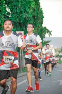 BIB: 6374
                            <button type="button" onclick="openModal(6144965)" class="btn btn-primary btn-sm float-right btn-popup" data-toggle="modal" data-target=".modal-high-quality">
                        <i class="fas fa-shopping-cart"></i> Add to Cart
                    </button>
                                            <button type="button" onclick="isThisMe(6144965, true)" class="btn btn-success btn-sm float-right btn-popup btn-isme hidden" data-toggle="tooltip" data-placement="bottom" title="นี่คือรูปของคุณใช่ไหม คลิกที่นี่เพื่อเอาเข้าอัลบั้ม">
                        <i class="fas fa-plus"></i> Add to album
                    </button>
                    <button type="button" onclick="isThisMe(6144965, false)" class="btn btn-warning btn-sm float-right btn-popup btn-isnotme hidden">
                        <i class="fas fa-ban"></i> Remove from album
                    </button>