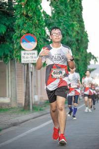 BIB: 1900, 609
                            <button type="button" onclick="openModal(6144968)" class="btn btn-primary btn-sm float-right btn-popup" data-toggle="modal" data-target=".modal-high-quality">
                        <i class="fas fa-shopping-cart"></i> Add to Cart
                    </button>
                                            <button type="button" onclick="isThisMe(6144968, true)" class="btn btn-success btn-sm float-right btn-popup btn-isme hidden" data-toggle="tooltip" data-placement="bottom" title="นี่คือรูปของคุณใช่ไหม คลิกที่นี่เพื่อเอาเข้าอัลบั้ม">
                        <i class="fas fa-plus"></i> Add to album
                    </button>
                    <button type="button" onclick="isThisMe(6144968, false)" class="btn btn-warning btn-sm float-right btn-popup btn-isnotme hidden">
                        <i class="fas fa-ban"></i> Remove from album
                    </button>