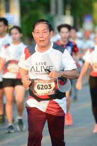 BIB: 6203
                            <button type="button" onclick="openModal(6130913)" class="btn btn-primary btn-sm float-right btn-popup" data-toggle="modal" data-target=".modal-high-quality">
                        <i class="fas fa-shopping-cart"></i> Add to Cart
                    </button>
                                            <button type="button" onclick="isThisMe(6130913, true)" class="btn btn-success btn-sm float-right btn-popup btn-isme hidden" data-toggle="tooltip" data-placement="bottom" title="นี่คือรูปของคุณใช่ไหม คลิกที่นี่เพื่อเอาเข้าอัลบั้ม">
                        <i class="fas fa-plus"></i> Add to album
                    </button>
                    <button type="button" onclick="isThisMe(6130913, false)" class="btn btn-warning btn-sm float-right btn-popup btn-isnotme hidden">
                        <i class="fas fa-ban"></i> Remove from album
                    </button>