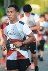 BIB: 128
                            <button type="button" onclick="openModal(6130912)" class="btn btn-primary btn-sm float-right btn-popup" data-toggle="modal" data-target=".modal-high-quality">
                        <i class="fas fa-shopping-cart"></i> Add to Cart
                    </button>
                                            <button type="button" onclick="isThisMe(6130912, true)" class="btn btn-success btn-sm float-right btn-popup btn-isme hidden" data-toggle="tooltip" data-placement="bottom" title="นี่คือรูปของคุณใช่ไหม คลิกที่นี่เพื่อเอาเข้าอัลบั้ม">
                        <i class="fas fa-plus"></i> Add to album
                    </button>
                    <button type="button" onclick="isThisMe(6130912, false)" class="btn btn-warning btn-sm float-right btn-popup btn-isnotme hidden">
                        <i class="fas fa-ban"></i> Remove from album
                    </button>