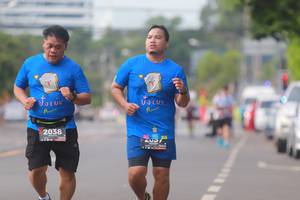 BIB: 2038, 057
                            <button type="button" onclick="openModal(5965589)" class="btn btn-primary btn-sm float-right btn-popup" data-toggle="modal" data-target=".modal-high-quality">
                        <i class="fas fa-shopping-cart"></i> Add to Cart
                    </button>
                                            <button type="button" onclick="isThisMe(5965589, true)" class="btn btn-success btn-sm float-right btn-popup btn-isme hidden" data-toggle="tooltip" data-placement="bottom" title="นี่คือรูปของคุณใช่ไหม คลิกที่นี่เพื่อเอาเข้าอัลบั้ม">
                        <i class="fas fa-plus"></i> Add to album
                    </button>
                    <button type="button" onclick="isThisMe(5965589, false)" class="btn btn-warning btn-sm float-right btn-popup btn-isnotme hidden">
                        <i class="fas fa-ban"></i> Remove from album
                    </button>