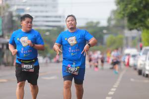 BIB: 2038, 2037
                            <button type="button" onclick="openModal(5965609)" class="btn btn-primary btn-sm float-right btn-popup" data-toggle="modal" data-target=".modal-high-quality">
                        <i class="fas fa-shopping-cart"></i> Add to Cart
                    </button>
                                            <button type="button" onclick="isThisMe(5965609, true)" class="btn btn-success btn-sm float-right btn-popup btn-isme hidden" data-toggle="tooltip" data-placement="bottom" title="นี่คือรูปของคุณใช่ไหม คลิกที่นี่เพื่อเอาเข้าอัลบั้ม">
                        <i class="fas fa-plus"></i> Add to album
                    </button>
                    <button type="button" onclick="isThisMe(5965609, false)" class="btn btn-warning btn-sm float-right btn-popup btn-isnotme hidden">
                        <i class="fas fa-ban"></i> Remove from album
                    </button>