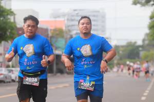 BIB: 2037, 2038
                            <button type="button" onclick="openModal(5965633)" class="btn btn-primary btn-sm float-right btn-popup" data-toggle="modal" data-target=".modal-high-quality">
                        <i class="fas fa-shopping-cart"></i> Add to Cart
                    </button>
                                            <button type="button" onclick="isThisMe(5965633, true)" class="btn btn-success btn-sm float-right btn-popup btn-isme hidden" data-toggle="tooltip" data-placement="bottom" title="นี่คือรูปของคุณใช่ไหม คลิกที่นี่เพื่อเอาเข้าอัลบั้ม">
                        <i class="fas fa-plus"></i> Add to album
                    </button>
                    <button type="button" onclick="isThisMe(5965633, false)" class="btn btn-warning btn-sm float-right btn-popup btn-isnotme hidden">
                        <i class="fas fa-ban"></i> Remove from album
                    </button>