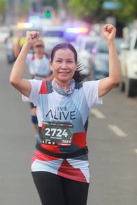 BIB: 2724, 128
                            <button type="button" onclick="openModal(5961053)" class="btn btn-primary btn-sm float-right btn-popup" data-toggle="modal" data-target=".modal-high-quality">
                        <i class="fas fa-shopping-cart"></i> Add to Cart
                    </button>
                                            <button type="button" onclick="isThisMe(5961053, true)" class="btn btn-success btn-sm float-right btn-popup btn-isme hidden" data-toggle="tooltip" data-placement="bottom" title="นี่คือรูปของคุณใช่ไหม คลิกที่นี่เพื่อเอาเข้าอัลบั้ม">
                        <i class="fas fa-plus"></i> Add to album
                    </button>
                    <button type="button" onclick="isThisMe(5961053, false)" class="btn btn-warning btn-sm float-right btn-popup btn-isnotme hidden">
                        <i class="fas fa-ban"></i> Remove from album
                    </button>