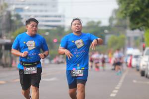 BIB: 2038, 2037
                            <button type="button" onclick="openModal(5965602)" class="btn btn-primary btn-sm float-right btn-popup" data-toggle="modal" data-target=".modal-high-quality">
                        <i class="fas fa-shopping-cart"></i> Add to Cart
                    </button>
                                            <button type="button" onclick="isThisMe(5965602, true)" class="btn btn-success btn-sm float-right btn-popup btn-isme hidden" data-toggle="tooltip" data-placement="bottom" title="นี่คือรูปของคุณใช่ไหม คลิกที่นี่เพื่อเอาเข้าอัลบั้ม">
                        <i class="fas fa-plus"></i> Add to album
                    </button>
                    <button type="button" onclick="isThisMe(5965602, false)" class="btn btn-warning btn-sm float-right btn-popup btn-isnotme hidden">
                        <i class="fas fa-ban"></i> Remove from album
                    </button>