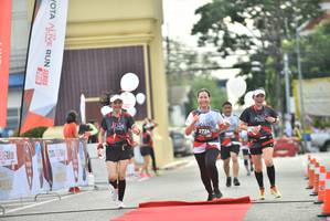 BIB: 2019
                            <button type="button" onclick="openModal(5984253)" class="btn btn-primary btn-sm float-right btn-popup" data-toggle="modal" data-target=".modal-high-quality">
                        <i class="fas fa-shopping-cart"></i> Add to Cart
                    </button>
                                            <button type="button" onclick="isThisMe(5984253, true)" class="btn btn-success btn-sm float-right btn-popup btn-isme hidden" data-toggle="tooltip" data-placement="bottom" title="นี่คือรูปของคุณใช่ไหม คลิกที่นี่เพื่อเอาเข้าอัลบั้ม">
                        <i class="fas fa-plus"></i> Add to album
                    </button>
                    <button type="button" onclick="isThisMe(5984253, false)" class="btn btn-warning btn-sm float-right btn-popup btn-isnotme hidden">
                        <i class="fas fa-ban"></i> Remove from album
                    </button>