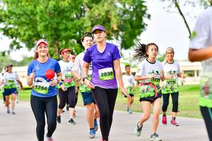 BIB: 2030, 1766
                            <button type="button" onclick="openModal(3721230)" class="btn btn-primary btn-sm float-right btn-popup" data-toggle="modal" data-target=".modal-high-quality">
                        <i class="fas fa-shopping-cart"></i> Add to Cart
                    </button>
                                            <button type="button" onclick="isThisMe(3721230, true)" class="btn btn-success btn-sm float-right btn-popup btn-isme hidden" data-toggle="tooltip" data-placement="bottom" title="นี่คือรูปของคุณใช่ไหม คลิกที่นี่เพื่อเอาเข้าอัลบั้ม">
                        <i class="fas fa-plus"></i> Add to album
                    </button>
                    <button type="button" onclick="isThisMe(3721230, false)" class="btn btn-warning btn-sm float-right btn-popup btn-isnotme hidden">
                        <i class="fas fa-ban"></i> Remove from album
                    </button>