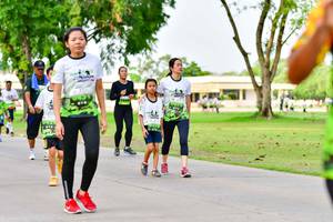 BIB: 
                            <button type="button" onclick="openModal(3719907)" class="btn btn-primary btn-sm float-right btn-popup" data-toggle="modal" data-target=".modal-high-quality">
                        <i class="fas fa-shopping-cart"></i> Add to Cart
                    </button>
                                            <button type="button" onclick="isThisMe(3719907, true)" class="btn btn-success btn-sm float-right btn-popup btn-isme hidden" data-toggle="tooltip" data-placement="bottom" title="นี่คือรูปของคุณใช่ไหม คลิกที่นี่เพื่อเอาเข้าอัลบั้ม">
                        <i class="fas fa-plus"></i> Add to album
                    </button>
                    <button type="button" onclick="isThisMe(3719907, false)" class="btn btn-warning btn-sm float-right btn-popup btn-isnotme hidden">
                        <i class="fas fa-ban"></i> Remove from album
                    </button>