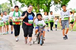 BIB: 1726
                            <button type="button" onclick="openModal(3721172)" class="btn btn-primary btn-sm float-right btn-popup" data-toggle="modal" data-target=".modal-high-quality">
                        <i class="fas fa-shopping-cart"></i> Add to Cart
                    </button>
                                            <button type="button" onclick="isThisMe(3721172, true)" class="btn btn-success btn-sm float-right btn-popup btn-isme hidden" data-toggle="tooltip" data-placement="bottom" title="นี่คือรูปของคุณใช่ไหม คลิกที่นี่เพื่อเอาเข้าอัลบั้ม">
                        <i class="fas fa-plus"></i> Add to album
                    </button>
                    <button type="button" onclick="isThisMe(3721172, false)" class="btn btn-warning btn-sm float-right btn-popup btn-isnotme hidden">
                        <i class="fas fa-ban"></i> Remove from album
                    </button>