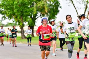 BIB: 225
                            <button type="button" onclick="openModal(3719974)" class="btn btn-primary btn-sm float-right btn-popup" data-toggle="modal" data-target=".modal-high-quality">
                        <i class="fas fa-shopping-cart"></i> Add to Cart
                    </button>
                                            <button type="button" onclick="isThisMe(3719974, true)" class="btn btn-success btn-sm float-right btn-popup btn-isme hidden" data-toggle="tooltip" data-placement="bottom" title="นี่คือรูปของคุณใช่ไหม คลิกที่นี่เพื่อเอาเข้าอัลบั้ม">
                        <i class="fas fa-plus"></i> Add to album
                    </button>
                    <button type="button" onclick="isThisMe(3719974, false)" class="btn btn-warning btn-sm float-right btn-popup btn-isnotme hidden">
                        <i class="fas fa-ban"></i> Remove from album
                    </button>