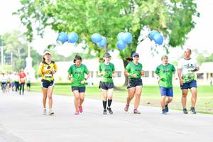 BIB: 
                            <button type="button" onclick="openModal(3721813)" class="btn btn-primary btn-sm float-right btn-popup" data-toggle="modal" data-target=".modal-high-quality">
                        <i class="fas fa-shopping-cart"></i> Add to Cart
                    </button>
                                            <button type="button" onclick="isThisMe(3721813, true)" class="btn btn-success btn-sm float-right btn-popup btn-isme hidden" data-toggle="tooltip" data-placement="bottom" title="นี่คือรูปของคุณใช่ไหม คลิกที่นี่เพื่อเอาเข้าอัลบั้ม">
                        <i class="fas fa-plus"></i> Add to album
                    </button>
                    <button type="button" onclick="isThisMe(3721813, false)" class="btn btn-warning btn-sm float-right btn-popup btn-isnotme hidden">
                        <i class="fas fa-ban"></i> Remove from album
                    </button>