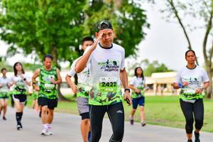 BIB: 2422
                            <button type="button" onclick="openModal(3718506)" class="btn btn-primary btn-sm float-right btn-popup" data-toggle="modal" data-target=".modal-high-quality">
                        <i class="fas fa-shopping-cart"></i> Add to Cart
                    </button>
                                            <button type="button" onclick="isThisMe(3718506, true)" class="btn btn-success btn-sm float-right btn-popup btn-isme hidden" data-toggle="tooltip" data-placement="bottom" title="นี่คือรูปของคุณใช่ไหม คลิกที่นี่เพื่อเอาเข้าอัลบั้ม">
                        <i class="fas fa-plus"></i> Add to album
                    </button>
                    <button type="button" onclick="isThisMe(3718506, false)" class="btn btn-warning btn-sm float-right btn-popup btn-isnotme hidden">
                        <i class="fas fa-ban"></i> Remove from album
                    </button>