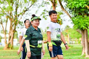 BIB: 
                            <button type="button" onclick="openModal(3720672)" class="btn btn-primary btn-sm float-right btn-popup" data-toggle="modal" data-target=".modal-high-quality">
                        <i class="fas fa-shopping-cart"></i> Add to Cart
                    </button>
                                            <button type="button" onclick="isThisMe(3720672, true)" class="btn btn-success btn-sm float-right btn-popup btn-isme hidden" data-toggle="tooltip" data-placement="bottom" title="นี่คือรูปของคุณใช่ไหม คลิกที่นี่เพื่อเอาเข้าอัลบั้ม">
                        <i class="fas fa-plus"></i> Add to album
                    </button>
                    <button type="button" onclick="isThisMe(3720672, false)" class="btn btn-warning btn-sm float-right btn-popup btn-isnotme hidden">
                        <i class="fas fa-ban"></i> Remove from album
                    </button>