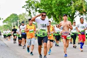 BIB: 1533, 2378, 1307
                            <button type="button" onclick="openModal(3718899)" class="btn btn-primary btn-sm float-right btn-popup" data-toggle="modal" data-target=".modal-high-quality">
                        <i class="fas fa-shopping-cart"></i> Add to Cart
                    </button>
                                            <button type="button" onclick="isThisMe(3718899, true)" class="btn btn-success btn-sm float-right btn-popup btn-isme hidden" data-toggle="tooltip" data-placement="bottom" title="นี่คือรูปของคุณใช่ไหม คลิกที่นี่เพื่อเอาเข้าอัลบั้ม">
                        <i class="fas fa-plus"></i> Add to album
                    </button>
                    <button type="button" onclick="isThisMe(3718899, false)" class="btn btn-warning btn-sm float-right btn-popup btn-isnotme hidden">
                        <i class="fas fa-ban"></i> Remove from album
                    </button>