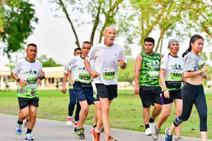 BIB: 
                            <button type="button" onclick="openModal(3718620)" class="btn btn-primary btn-sm float-right btn-popup" data-toggle="modal" data-target=".modal-high-quality">
                        <i class="fas fa-shopping-cart"></i> Add to Cart
                    </button>
                                            <button type="button" onclick="isThisMe(3718620, true)" class="btn btn-success btn-sm float-right btn-popup btn-isme hidden" data-toggle="tooltip" data-placement="bottom" title="นี่คือรูปของคุณใช่ไหม คลิกที่นี่เพื่อเอาเข้าอัลบั้ม">
                        <i class="fas fa-plus"></i> Add to album
                    </button>
                    <button type="button" onclick="isThisMe(3718620, false)" class="btn btn-warning btn-sm float-right btn-popup btn-isnotme hidden">
                        <i class="fas fa-ban"></i> Remove from album
                    </button>