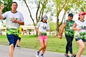 BIB: 1531
                            <button type="button" onclick="openModal(3718464)" class="btn btn-primary btn-sm float-right btn-popup" data-toggle="modal" data-target=".modal-high-quality">
                        <i class="fas fa-shopping-cart"></i> Add to Cart
                    </button>
                                            <button type="button" onclick="isThisMe(3718464, true)" class="btn btn-success btn-sm float-right btn-popup btn-isme hidden" data-toggle="tooltip" data-placement="bottom" title="นี่คือรูปของคุณใช่ไหม คลิกที่นี่เพื่อเอาเข้าอัลบั้ม">
                        <i class="fas fa-plus"></i> Add to album
                    </button>
                    <button type="button" onclick="isThisMe(3718464, false)" class="btn btn-warning btn-sm float-right btn-popup btn-isnotme hidden">
                        <i class="fas fa-ban"></i> Remove from album
                    </button>