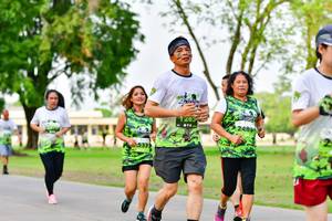 BIB: 2489, 533
                            <button type="button" onclick="openModal(3718408)" class="btn btn-primary btn-sm float-right btn-popup" data-toggle="modal" data-target=".modal-high-quality">
                        <i class="fas fa-shopping-cart"></i> Add to Cart
                    </button>
                                            <button type="button" onclick="isThisMe(3718408, true)" class="btn btn-success btn-sm float-right btn-popup btn-isme hidden" data-toggle="tooltip" data-placement="bottom" title="นี่คือรูปของคุณใช่ไหม คลิกที่นี่เพื่อเอาเข้าอัลบั้ม">
                        <i class="fas fa-plus"></i> Add to album
                    </button>
                    <button type="button" onclick="isThisMe(3718408, false)" class="btn btn-warning btn-sm float-right btn-popup btn-isnotme hidden">
                        <i class="fas fa-ban"></i> Remove from album
                    </button>