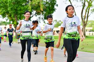 BIB: 
                            <button type="button" onclick="openModal(3719912)" class="btn btn-primary btn-sm float-right btn-popup" data-toggle="modal" data-target=".modal-high-quality">
                        <i class="fas fa-shopping-cart"></i> Add to Cart
                    </button>
                                            <button type="button" onclick="isThisMe(3719912, true)" class="btn btn-success btn-sm float-right btn-popup btn-isme hidden" data-toggle="tooltip" data-placement="bottom" title="นี่คือรูปของคุณใช่ไหม คลิกที่นี่เพื่อเอาเข้าอัลบั้ม">
                        <i class="fas fa-plus"></i> Add to album
                    </button>
                    <button type="button" onclick="isThisMe(3719912, false)" class="btn btn-warning btn-sm float-right btn-popup btn-isnotme hidden">
                        <i class="fas fa-ban"></i> Remove from album
                    </button>