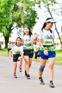 BIB: 2071
                            <button type="button" onclick="openModal(3721548)" class="btn btn-primary btn-sm float-right btn-popup" data-toggle="modal" data-target=".modal-high-quality">
                        <i class="fas fa-shopping-cart"></i> Add to Cart
                    </button>
                                            <button type="button" onclick="isThisMe(3721548, true)" class="btn btn-success btn-sm float-right btn-popup btn-isme hidden" data-toggle="tooltip" data-placement="bottom" title="นี่คือรูปของคุณใช่ไหม คลิกที่นี่เพื่อเอาเข้าอัลบั้ม">
                        <i class="fas fa-plus"></i> Add to album
                    </button>
                    <button type="button" onclick="isThisMe(3721548, false)" class="btn btn-warning btn-sm float-right btn-popup btn-isnotme hidden">
                        <i class="fas fa-ban"></i> Remove from album
                    </button>