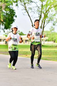 BIB: 2040
                            <button type="button" onclick="openModal(3722056)" class="btn btn-primary btn-sm float-right btn-popup" data-toggle="modal" data-target=".modal-high-quality">
                        <i class="fas fa-shopping-cart"></i> Add to Cart
                    </button>
                                            <button type="button" onclick="isThisMe(3722056, true)" class="btn btn-success btn-sm float-right btn-popup btn-isme hidden" data-toggle="tooltip" data-placement="bottom" title="นี่คือรูปของคุณใช่ไหม คลิกที่นี่เพื่อเอาเข้าอัลบั้ม">
                        <i class="fas fa-plus"></i> Add to album
                    </button>
                    <button type="button" onclick="isThisMe(3722056, false)" class="btn btn-warning btn-sm float-right btn-popup btn-isnotme hidden">
                        <i class="fas fa-ban"></i> Remove from album
                    </button>