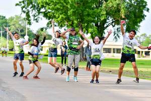 BIB: 
                            <button type="button" onclick="openModal(3722372)" class="btn btn-primary btn-sm float-right btn-popup" data-toggle="modal" data-target=".modal-high-quality">
                        <i class="fas fa-shopping-cart"></i> Add to Cart
                    </button>
                                            <button type="button" onclick="isThisMe(3722372, true)" class="btn btn-success btn-sm float-right btn-popup btn-isme hidden" data-toggle="tooltip" data-placement="bottom" title="นี่คือรูปของคุณใช่ไหม คลิกที่นี่เพื่อเอาเข้าอัลบั้ม">
                        <i class="fas fa-plus"></i> Add to album
                    </button>
                    <button type="button" onclick="isThisMe(3722372, false)" class="btn btn-warning btn-sm float-right btn-popup btn-isnotme hidden">
                        <i class="fas fa-ban"></i> Remove from album
                    </button>