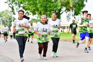 BIB: 
                            <button type="button" onclick="openModal(3721437)" class="btn btn-primary btn-sm float-right btn-popup" data-toggle="modal" data-target=".modal-high-quality">
                        <i class="fas fa-shopping-cart"></i> Add to Cart
                    </button>
                                            <button type="button" onclick="isThisMe(3721437, true)" class="btn btn-success btn-sm float-right btn-popup btn-isme hidden" data-toggle="tooltip" data-placement="bottom" title="นี่คือรูปของคุณใช่ไหม คลิกที่นี่เพื่อเอาเข้าอัลบั้ม">
                        <i class="fas fa-plus"></i> Add to album
                    </button>
                    <button type="button" onclick="isThisMe(3721437, false)" class="btn btn-warning btn-sm float-right btn-popup btn-isnotme hidden">
                        <i class="fas fa-ban"></i> Remove from album
                    </button>