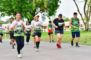 BIB: 
                            <button type="button" onclick="openModal(3718740)" class="btn btn-primary btn-sm float-right btn-popup" data-toggle="modal" data-target=".modal-high-quality">
                        <i class="fas fa-shopping-cart"></i> Add to Cart
                    </button>
                                            <button type="button" onclick="isThisMe(3718740, true)" class="btn btn-success btn-sm float-right btn-popup btn-isme hidden" data-toggle="tooltip" data-placement="bottom" title="นี่คือรูปของคุณใช่ไหม คลิกที่นี่เพื่อเอาเข้าอัลบั้ม">
                        <i class="fas fa-plus"></i> Add to album
                    </button>
                    <button type="button" onclick="isThisMe(3718740, false)" class="btn btn-warning btn-sm float-right btn-popup btn-isnotme hidden">
                        <i class="fas fa-ban"></i> Remove from album
                    </button>