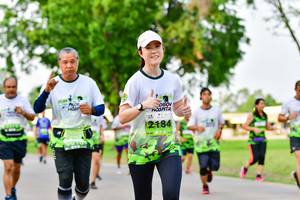 BIB: 
                            <button type="button" onclick="openModal(3718690)" class="btn btn-primary btn-sm float-right btn-popup" data-toggle="modal" data-target=".modal-high-quality">
                        <i class="fas fa-shopping-cart"></i> Add to Cart
                    </button>
                                            <button type="button" onclick="isThisMe(3718690, true)" class="btn btn-success btn-sm float-right btn-popup btn-isme hidden" data-toggle="tooltip" data-placement="bottom" title="นี่คือรูปของคุณใช่ไหม คลิกที่นี่เพื่อเอาเข้าอัลบั้ม">
                        <i class="fas fa-plus"></i> Add to album
                    </button>
                    <button type="button" onclick="isThisMe(3718690, false)" class="btn btn-warning btn-sm float-right btn-popup btn-isnotme hidden">
                        <i class="fas fa-ban"></i> Remove from album
                    </button>