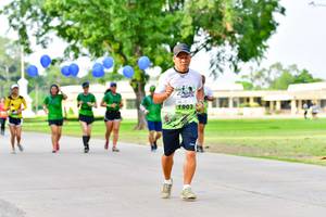 BIB: 1903
                            <button type="button" onclick="openModal(3721797)" class="btn btn-primary btn-sm float-right btn-popup" data-toggle="modal" data-target=".modal-high-quality">
                        <i class="fas fa-shopping-cart"></i> Add to Cart
                    </button>
                                            <button type="button" onclick="isThisMe(3721797, true)" class="btn btn-success btn-sm float-right btn-popup btn-isme hidden" data-toggle="tooltip" data-placement="bottom" title="นี่คือรูปของคุณใช่ไหม คลิกที่นี่เพื่อเอาเข้าอัลบั้ม">
                        <i class="fas fa-plus"></i> Add to album
                    </button>
                    <button type="button" onclick="isThisMe(3721797, false)" class="btn btn-warning btn-sm float-right btn-popup btn-isnotme hidden">
                        <i class="fas fa-ban"></i> Remove from album
                    </button>