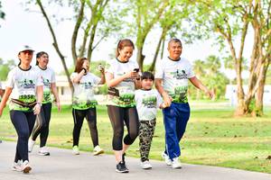 BIB: 1958
                            <button type="button" onclick="openModal(3721859)" class="btn btn-primary btn-sm float-right btn-popup" data-toggle="modal" data-target=".modal-high-quality">
                        <i class="fas fa-shopping-cart"></i> Add to Cart
                    </button>
                                            <button type="button" onclick="isThisMe(3721859, true)" class="btn btn-success btn-sm float-right btn-popup btn-isme hidden" data-toggle="tooltip" data-placement="bottom" title="นี่คือรูปของคุณใช่ไหม คลิกที่นี่เพื่อเอาเข้าอัลบั้ม">
                        <i class="fas fa-plus"></i> Add to album
                    </button>
                    <button type="button" onclick="isThisMe(3721859, false)" class="btn btn-warning btn-sm float-right btn-popup btn-isnotme hidden">
                        <i class="fas fa-ban"></i> Remove from album
                    </button>