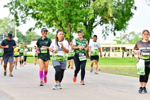 BIB: 2613, 650, 2612
                            <button type="button" onclick="openModal(3721763)" class="btn btn-primary btn-sm float-right btn-popup" data-toggle="modal" data-target=".modal-high-quality">
                        <i class="fas fa-shopping-cart"></i> Add to Cart
                    </button>
                                            <button type="button" onclick="isThisMe(3721763, true)" class="btn btn-success btn-sm float-right btn-popup btn-isme hidden" data-toggle="tooltip" data-placement="bottom" title="นี่คือรูปของคุณใช่ไหม คลิกที่นี่เพื่อเอาเข้าอัลบั้ม">
                        <i class="fas fa-plus"></i> Add to album
                    </button>
                    <button type="button" onclick="isThisMe(3721763, false)" class="btn btn-warning btn-sm float-right btn-popup btn-isnotme hidden">
                        <i class="fas fa-ban"></i> Remove from album
                    </button>