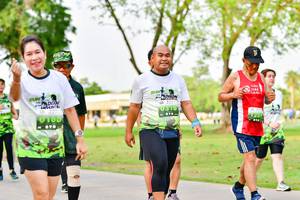 BIB: 189
                            <button type="button" onclick="openModal(3719786)" class="btn btn-primary btn-sm float-right btn-popup" data-toggle="modal" data-target=".modal-high-quality">
                        <i class="fas fa-shopping-cart"></i> Add to Cart
                    </button>
                                            <button type="button" onclick="isThisMe(3719786, true)" class="btn btn-success btn-sm float-right btn-popup btn-isme hidden" data-toggle="tooltip" data-placement="bottom" title="นี่คือรูปของคุณใช่ไหม คลิกที่นี่เพื่อเอาเข้าอัลบั้ม">
                        <i class="fas fa-plus"></i> Add to album
                    </button>
                    <button type="button" onclick="isThisMe(3719786, false)" class="btn btn-warning btn-sm float-right btn-popup btn-isnotme hidden">
                        <i class="fas fa-ban"></i> Remove from album
                    </button>