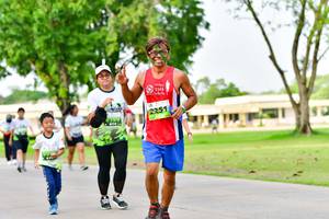 BIB: 1144, 2251
                            <button type="button" onclick="openModal(3720676)" class="btn btn-primary btn-sm float-right btn-popup" data-toggle="modal" data-target=".modal-high-quality">
                        <i class="fas fa-shopping-cart"></i> Add to Cart
                    </button>
                                            <button type="button" onclick="isThisMe(3720676, true)" class="btn btn-success btn-sm float-right btn-popup btn-isme hidden" data-toggle="tooltip" data-placement="bottom" title="นี่คือรูปของคุณใช่ไหม คลิกที่นี่เพื่อเอาเข้าอัลบั้ม">
                        <i class="fas fa-plus"></i> Add to album
                    </button>
                    <button type="button" onclick="isThisMe(3720676, false)" class="btn btn-warning btn-sm float-right btn-popup btn-isnotme hidden">
                        <i class="fas fa-ban"></i> Remove from album
                    </button>